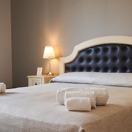 La Collegiata Guest House Катания Экстерьер фото